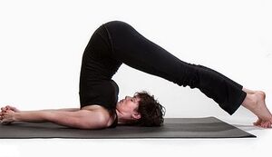 posturas de ioga para adelgazar a barriga